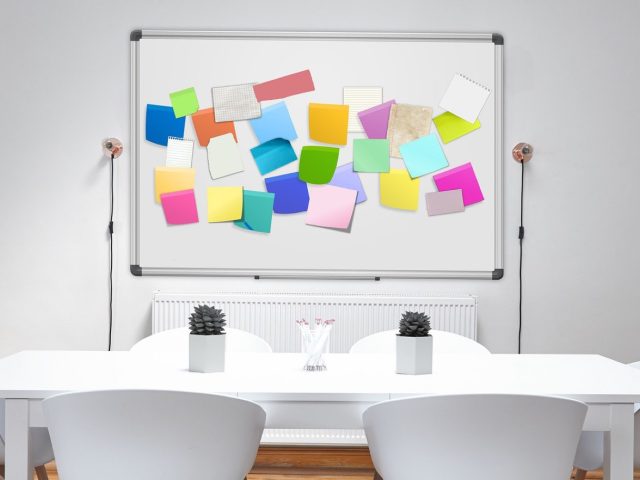 Quel CRM choisir pour une startup : critères et pistes